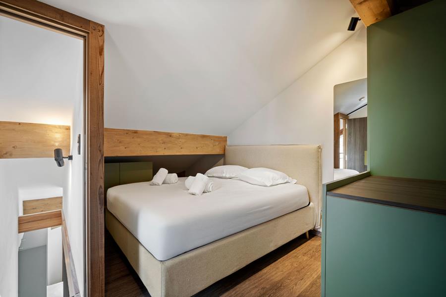 1 lit double (160*200) et salle de bain attenante