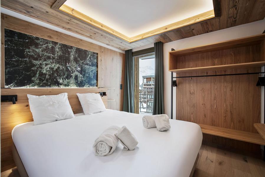 1 lit double (160*200) avec TV et salle de bain